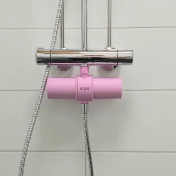 aqva-fresh-shower-filter-pink-068f0d1931b867.jpg