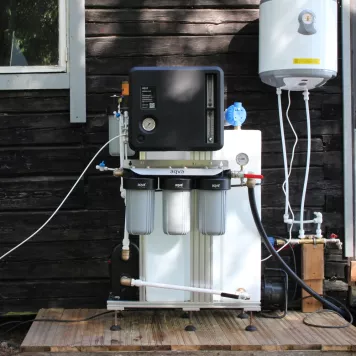 aqva-saimaa-2-lake-box-ready-to-connect-reverse-osmosis-system-for-fresh-water-06a86f8a8272b6.JPG