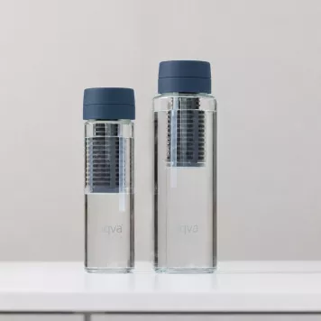 aqva-bottle-filterable-drinking-bottle-09-liters-blue-06ad77872e5983.png