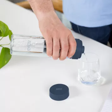 aqva-bottle-filterable-drinking-bottle-04-liters-blue-06ad77c230b217.png